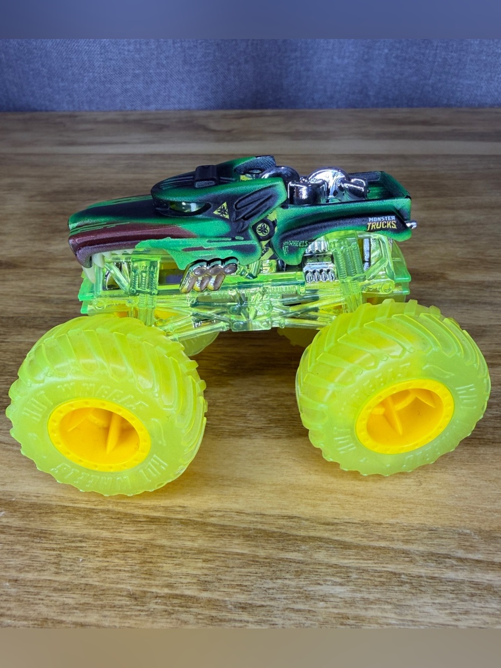 Hot Wheels Monster Truck HotWeiler Neon Wheels Frame Toy